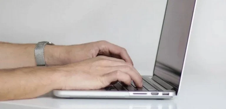 laptop.webp.webp