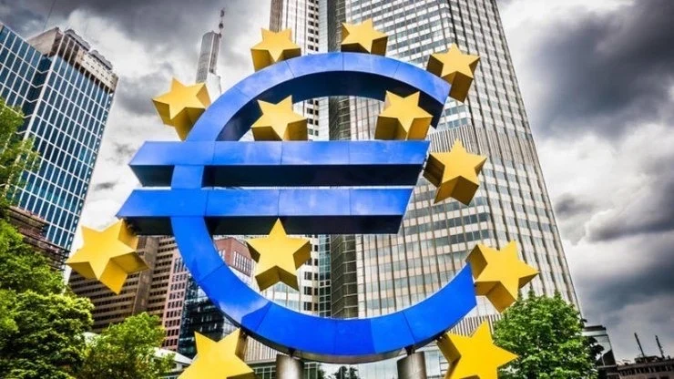 ecb-eurozone_ekt_epitokia_w04-135134img2324.webp.webp