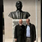 Στη Δερβιτσάνη ο Δημητριάδης: ιδιωτική επίσκεψη ⁠στο άγαλμα του παππού του, συνοδεία του Έντι Ράμα